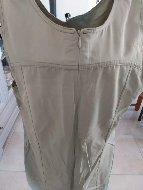 🌿 Robe longue Fiorenti kaki clair – Taille 44 – Élégante et fluide 🌿 – photo 4